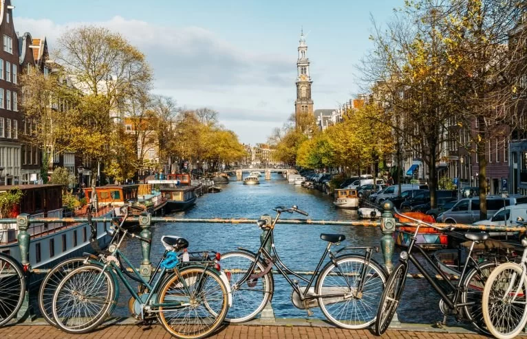 48 Hours in Amsterdam: Canals, Culture, and Coffee Shops